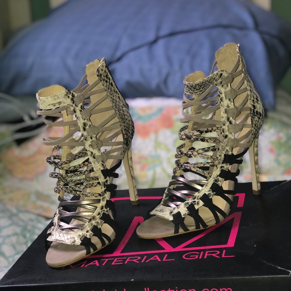Steve Madden Leather Heels ( Size 7 Women )